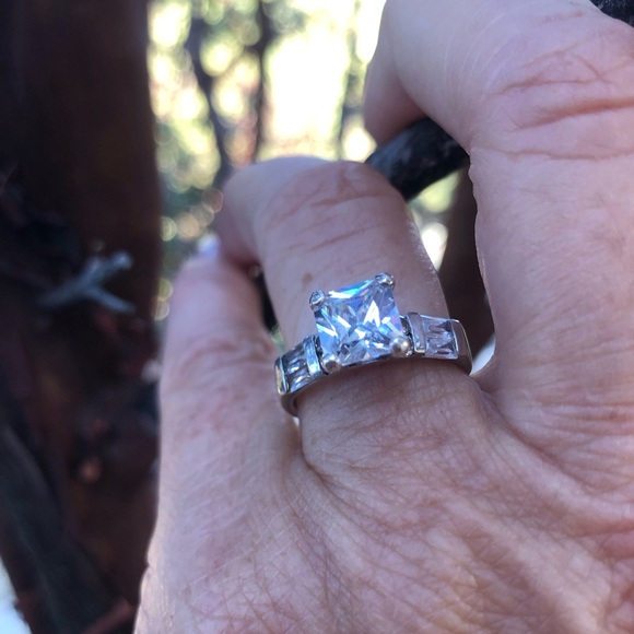 Vintage Sterling Silver 925 Ring Princess Cut Cubic Zirconia Engagement Size 7 - Picture 4 of 16